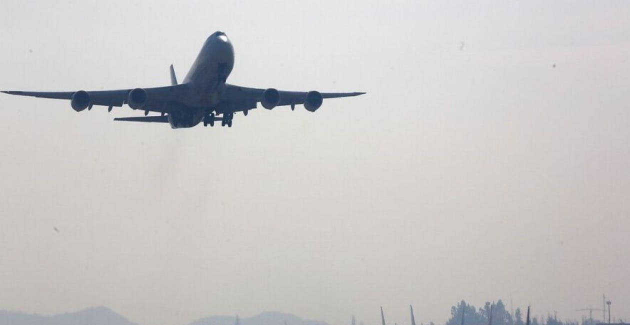 Pasajeros desembarcados: Aviso de bomba en Aeropuerto de Santiago