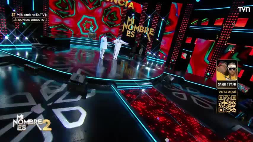 Sandy y Papo revive un éxito tropical con "Suavemente".