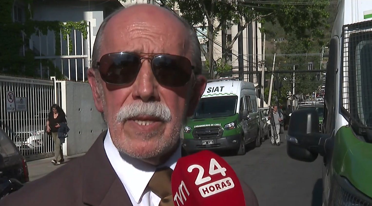 La historia del "falso alguacil" involucrado en el choque de furgón escolar