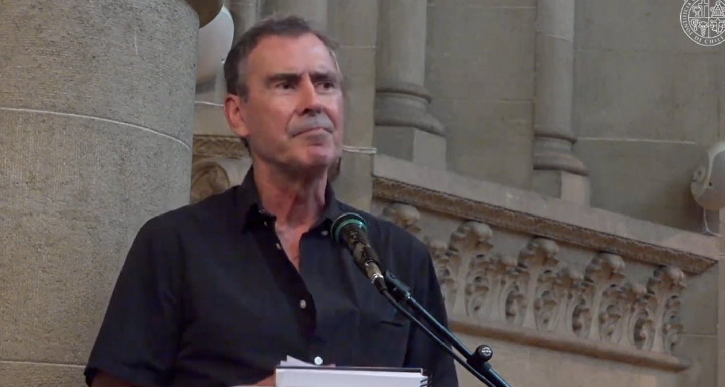 "No te asustes...": La reaparición en público de Cristián Campos para despedir a Héctor Noguera 