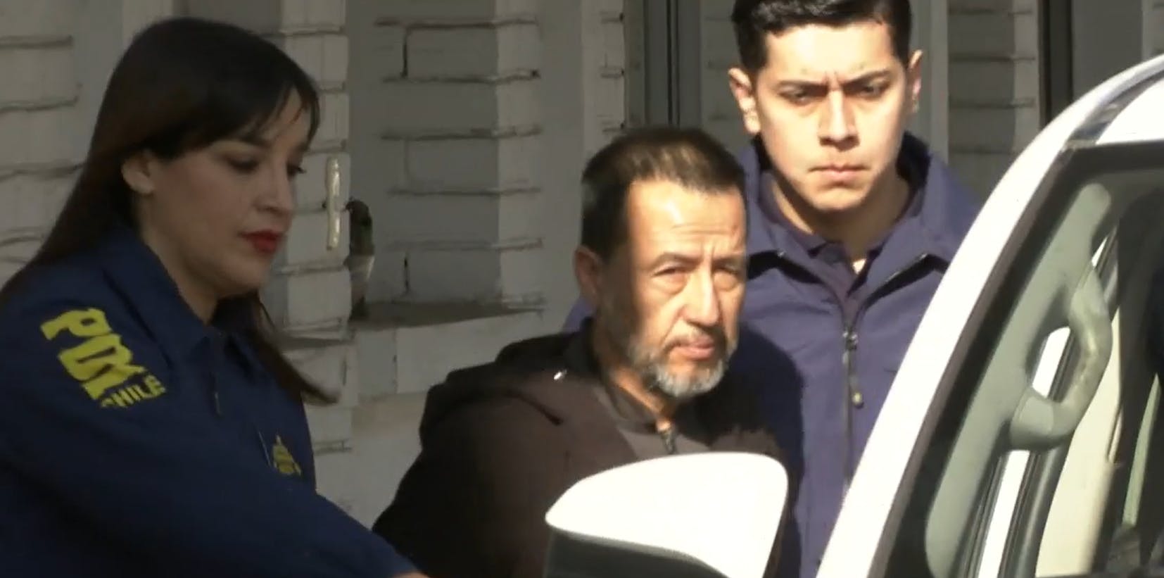 La impávida salida del sospechoso del triple asesinato en La Reina 