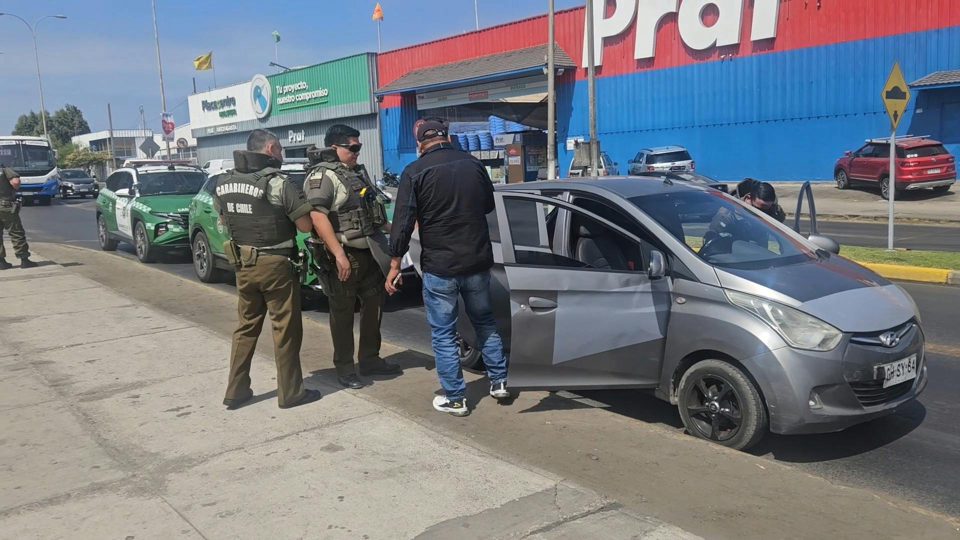 Síntesis regional de noticias: descubren vehículo robado usando lectores de patentes  