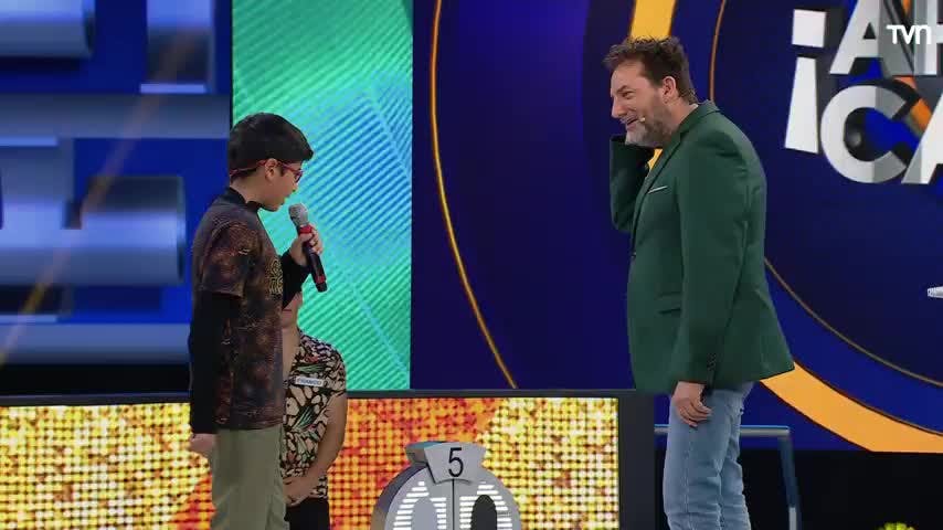 Niño cumple su sueño en Ahora Caigo: ¡Jugar al cachipún con Daniel Fuenzalida!