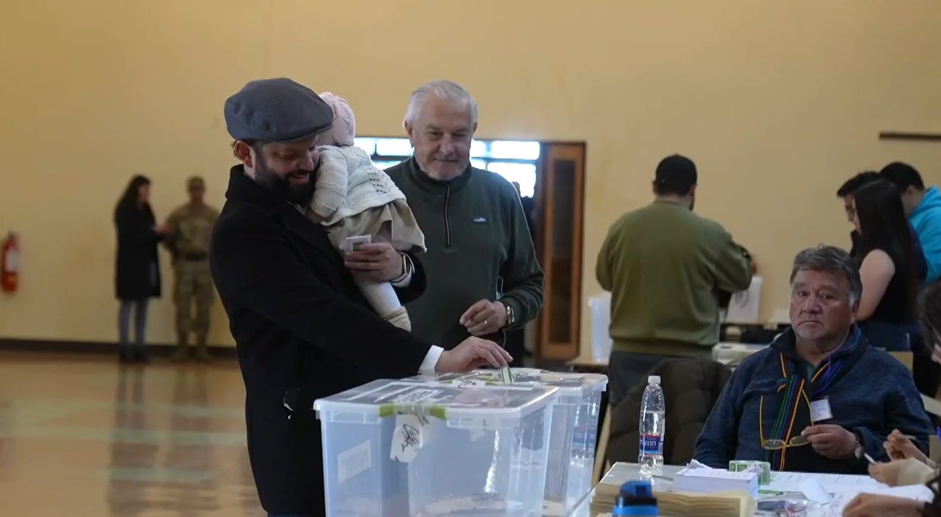 Así fue la votación del Presidente Boric en Punta Arenas