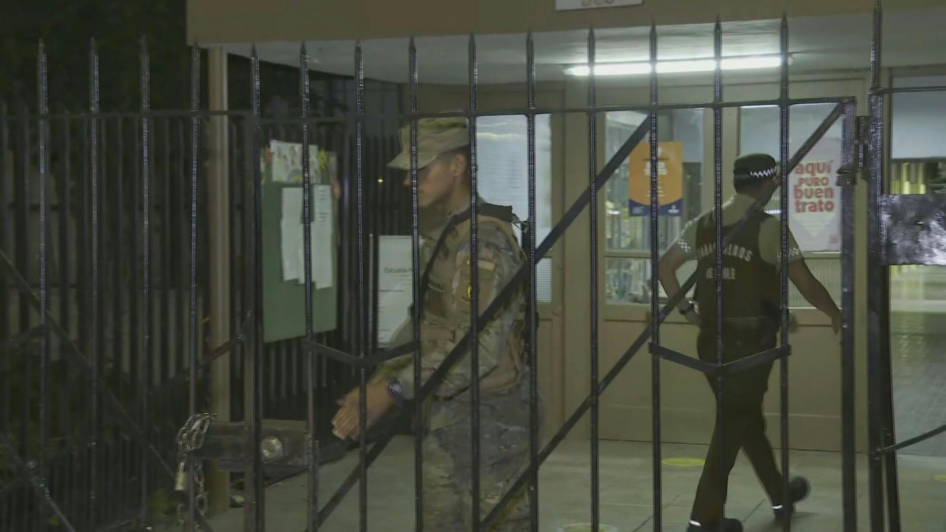 Investigan denuncia de sustracción de votos en colegio de Santiago: entrevistarán a vocales de mesas 