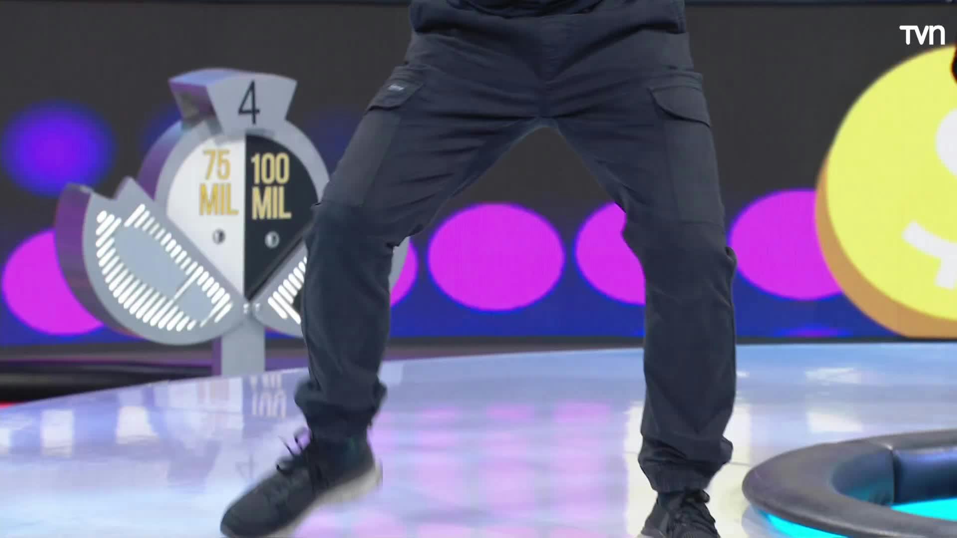 ¡Batalla de baile rapanui! Carlos desafió a nuestro Yayo