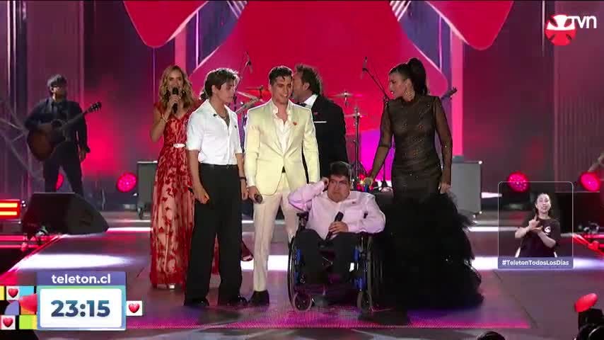Emilia Dides, Bray On, Nico Ruiz y Jeremy Rojas hacen vibrar la Teletón con sus icónicas voces