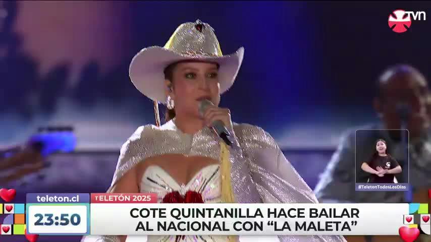 "¡A Viña!": Coté Quintanilla enciente el Estadio Nacional con su música ranchera