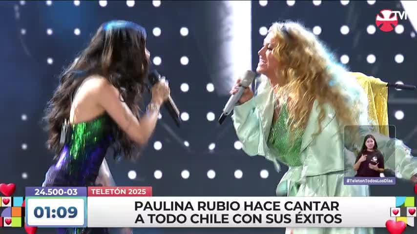 Paulina Rubio deslumbra en el Estadio Nacional e invita a Katteyes a cantar "Yo no soy esa mujer"