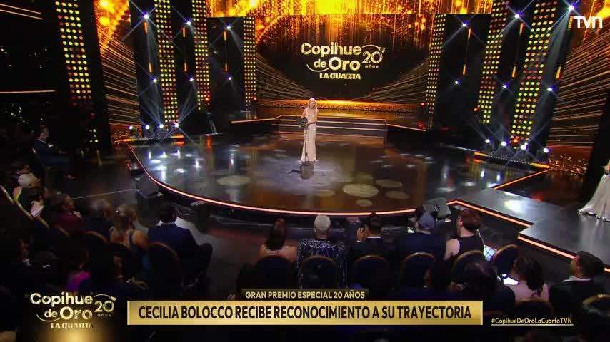 Cecilia Bolocco recibe homenaje y reflexiona sobre el cáncer