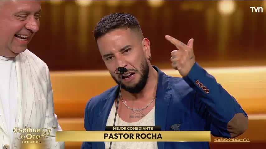 Pastor Rocha gana el Copihue de Oro como Mejor Comediante