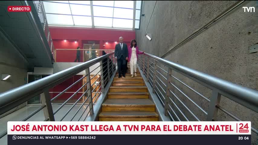 Se lo tomó con humor: el percance que sufrió Kast y su esposa cuando llegaron a TVN