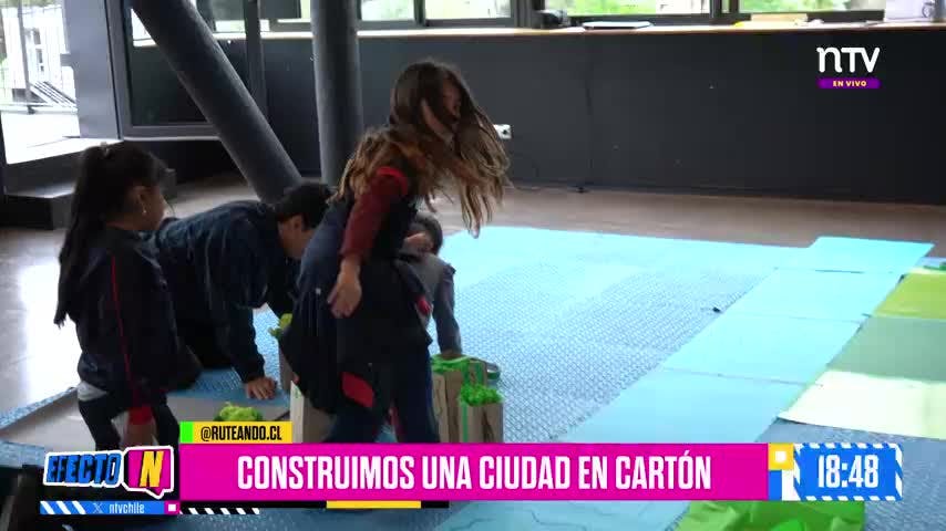 ¡JUANPI Y RUTEANDO CONSTRUYEN UNA INCREÍBLE CIUDAD DE CARTÓN!
