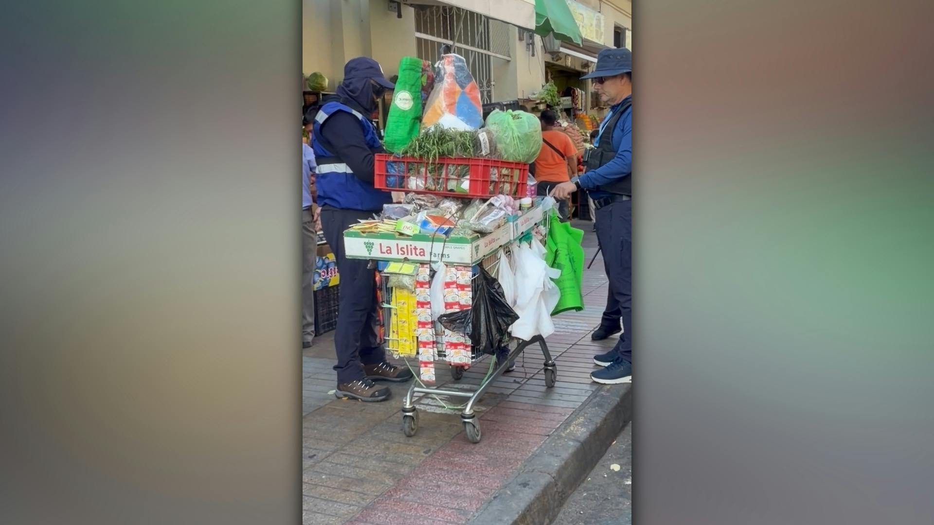 Realizan operativos contra el comercio ambulante