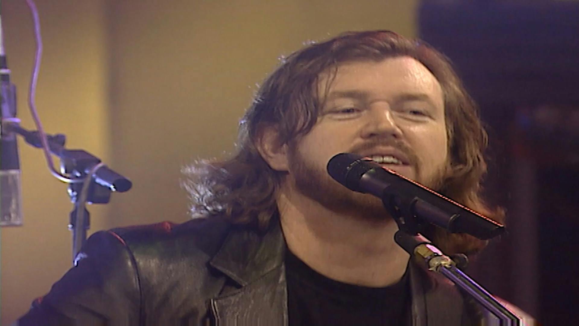 Llegan los "Bee Gees" a Rojo | Rojo la Final - T7E23
