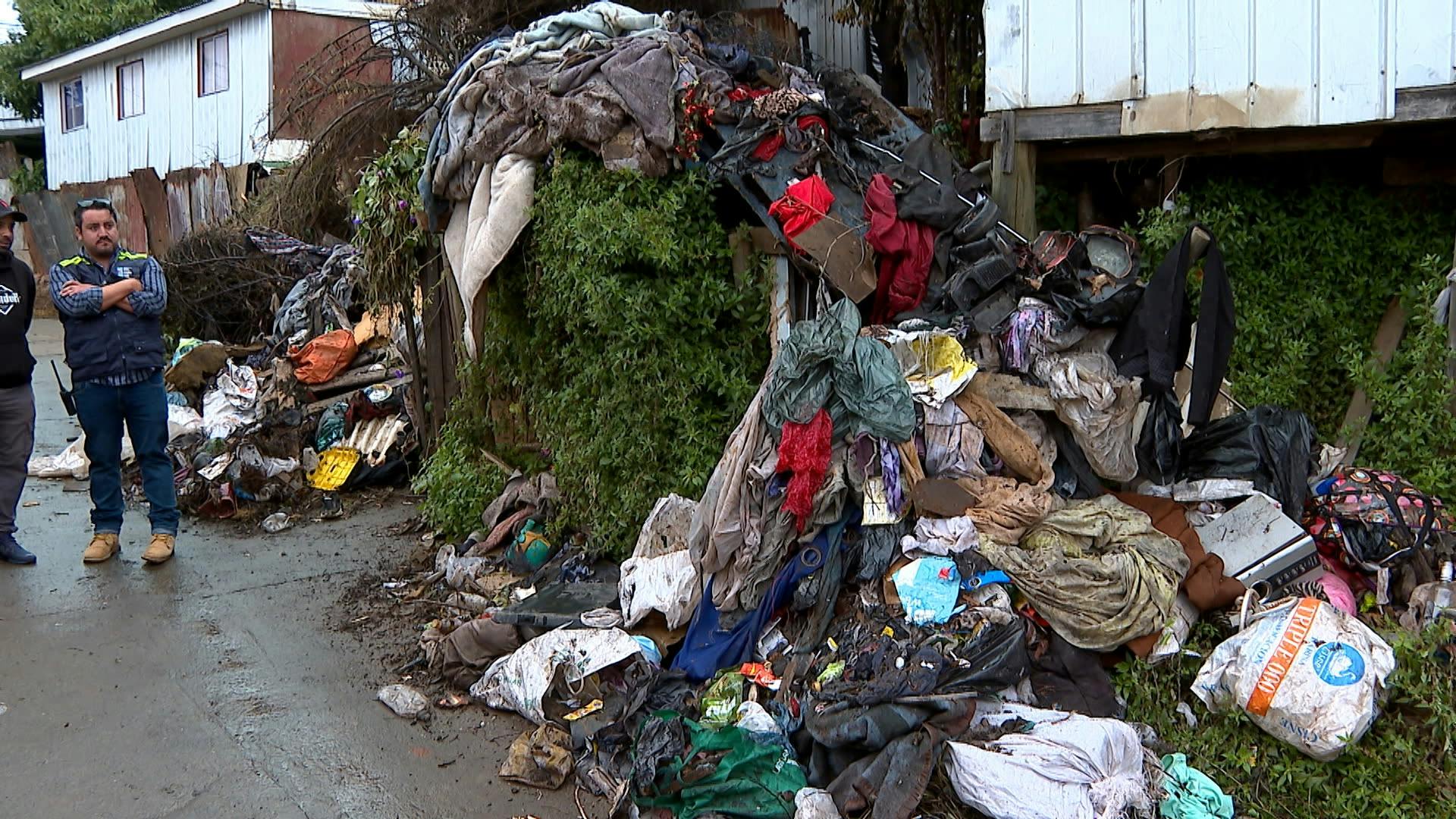 Vecinos de Cerro Los Placeres denuncian foco de drogas en terreno abandonado