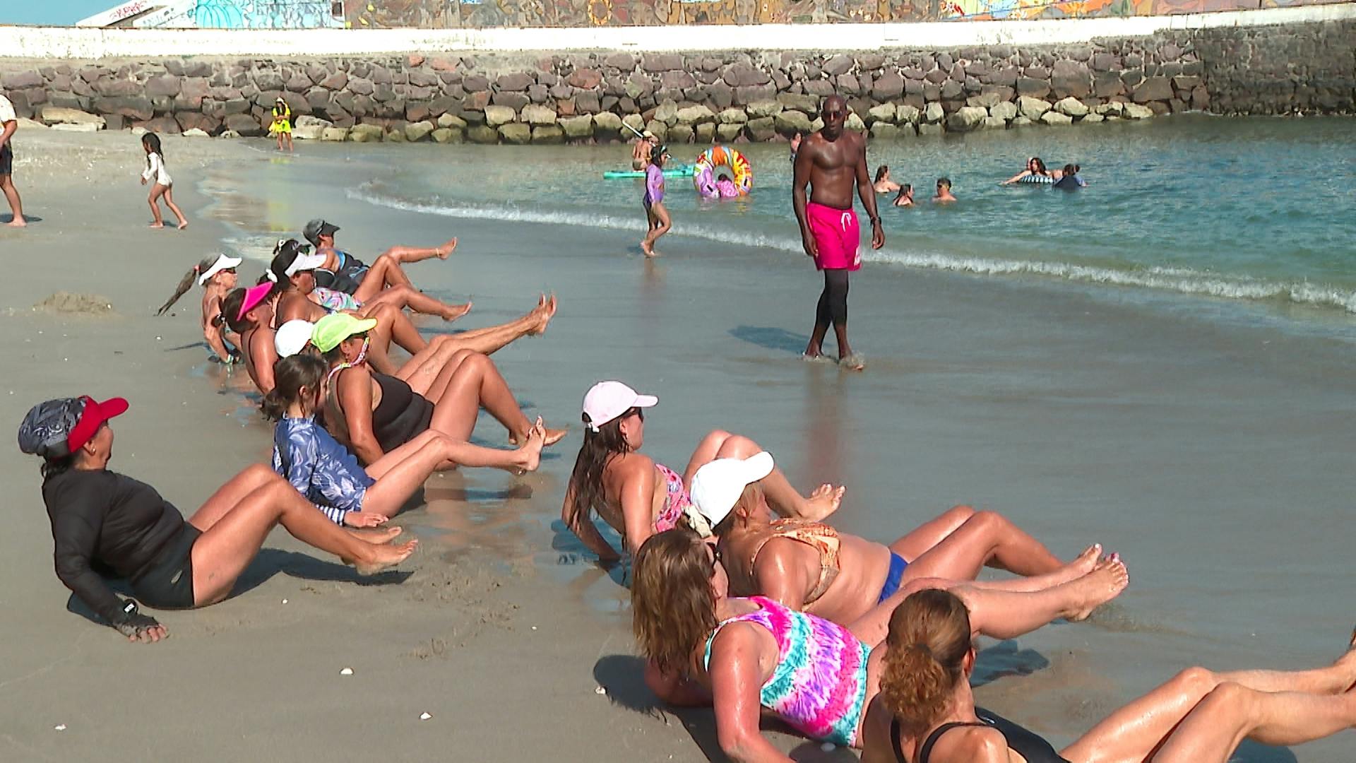 Deporte en verano: el beneficio de practicarlo en playas