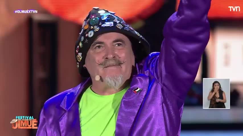 El Flaco recibibe la figura del Guitarpín
