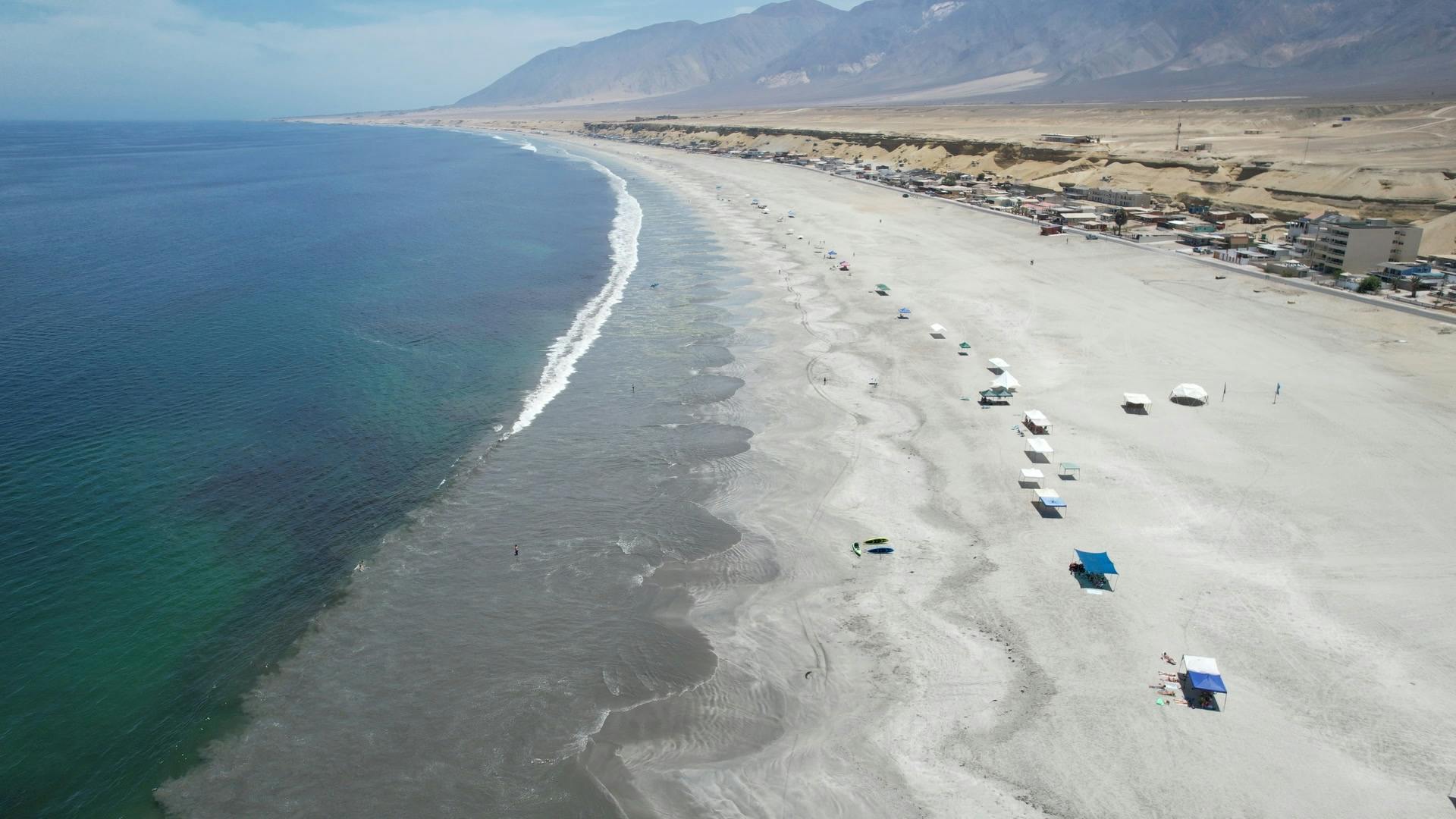 El balneario de Hornitos sigue siendo uno de los más visitados del norte del país 