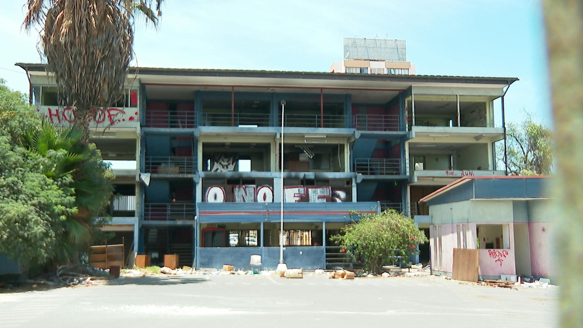 Anuncian plazo para demolición del ex edificio de SERVIU
