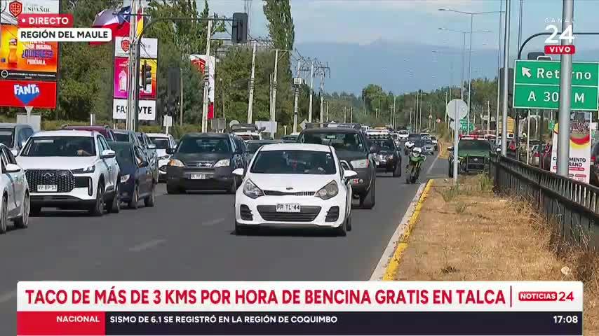 Colapso vial en Talca por bencina gratis