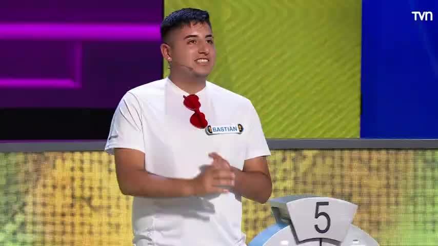El amor, el amor...: Bastián le dedicó una linda canción a su polola en ¡Ahora Caigo!