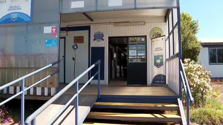 Bienes Nacionales traspasa terreno para construir escuela que reemplazará la que funciona en contenedores desde el 27/F