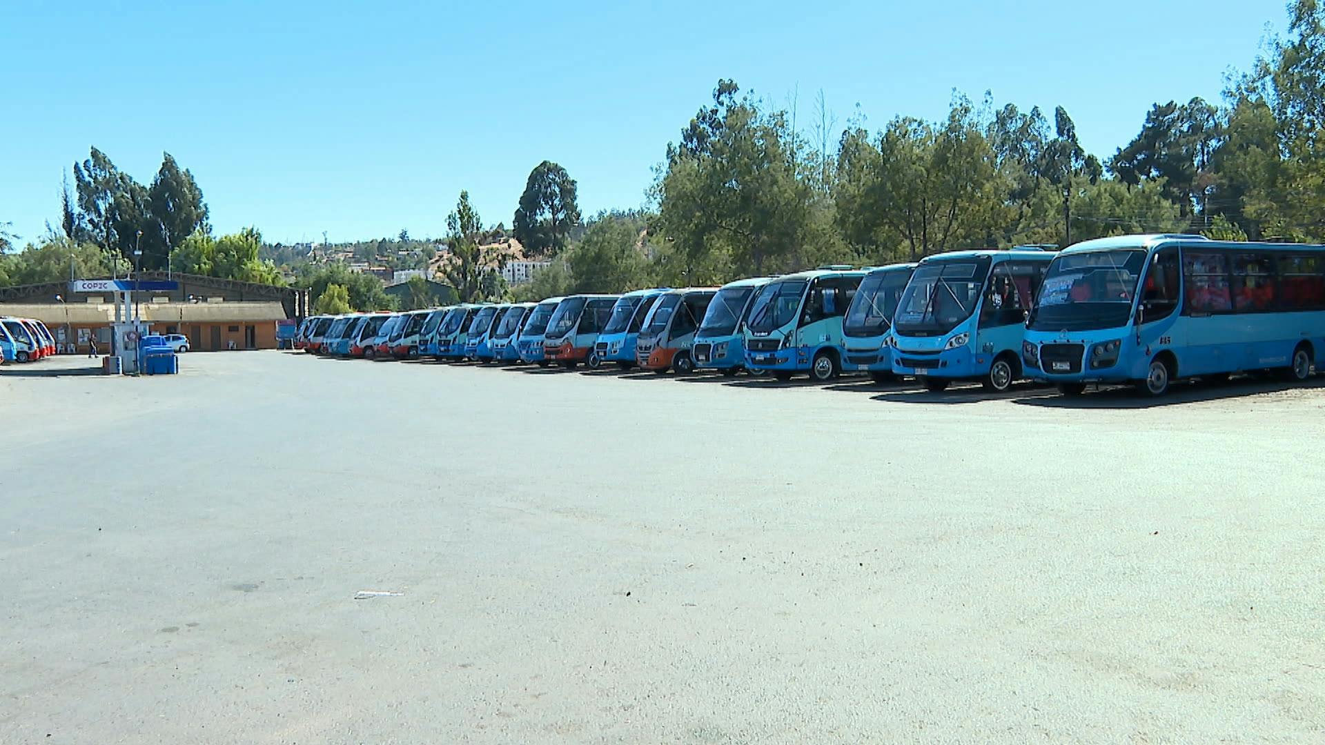  Paro de 280 microbuses en Quilpué y Villa Alemana por deuda en subsidios