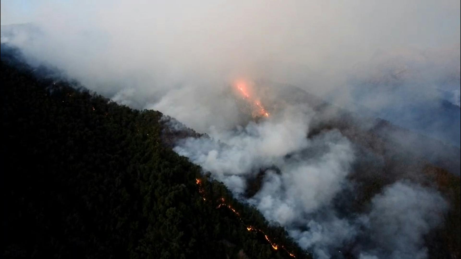 Incendio en Cajón del Pejerrey sigue activo tras dos semanas