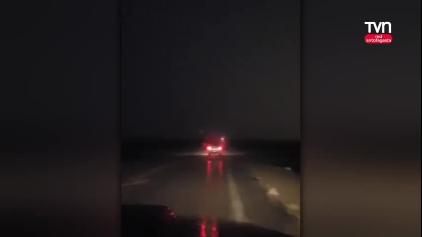Rescate de personas atrapadas en ruta por aluvión 