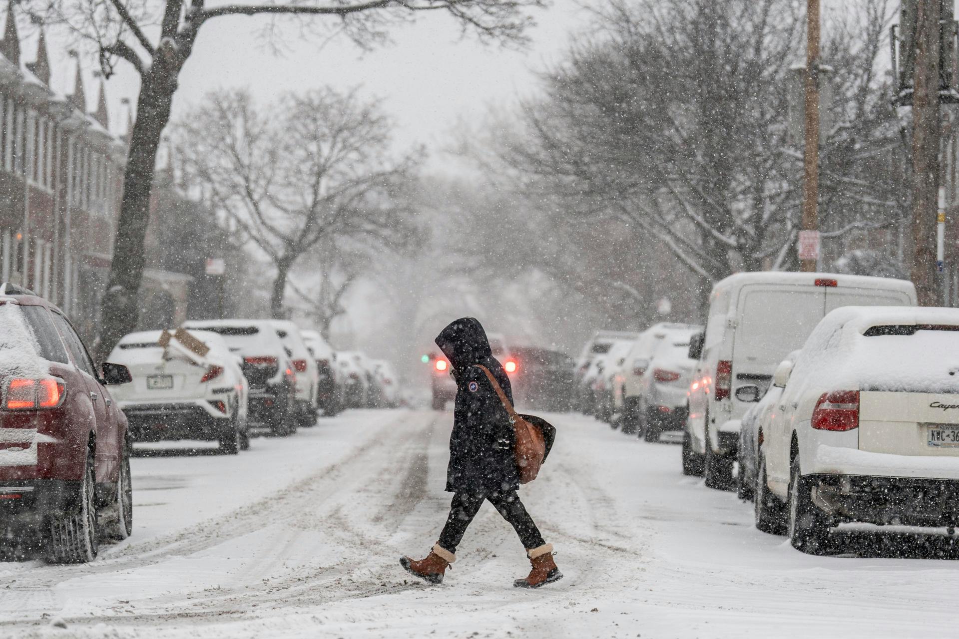 Casi un metro de nieve: Así amaneció Nueva York por histórica tormenta invernal 