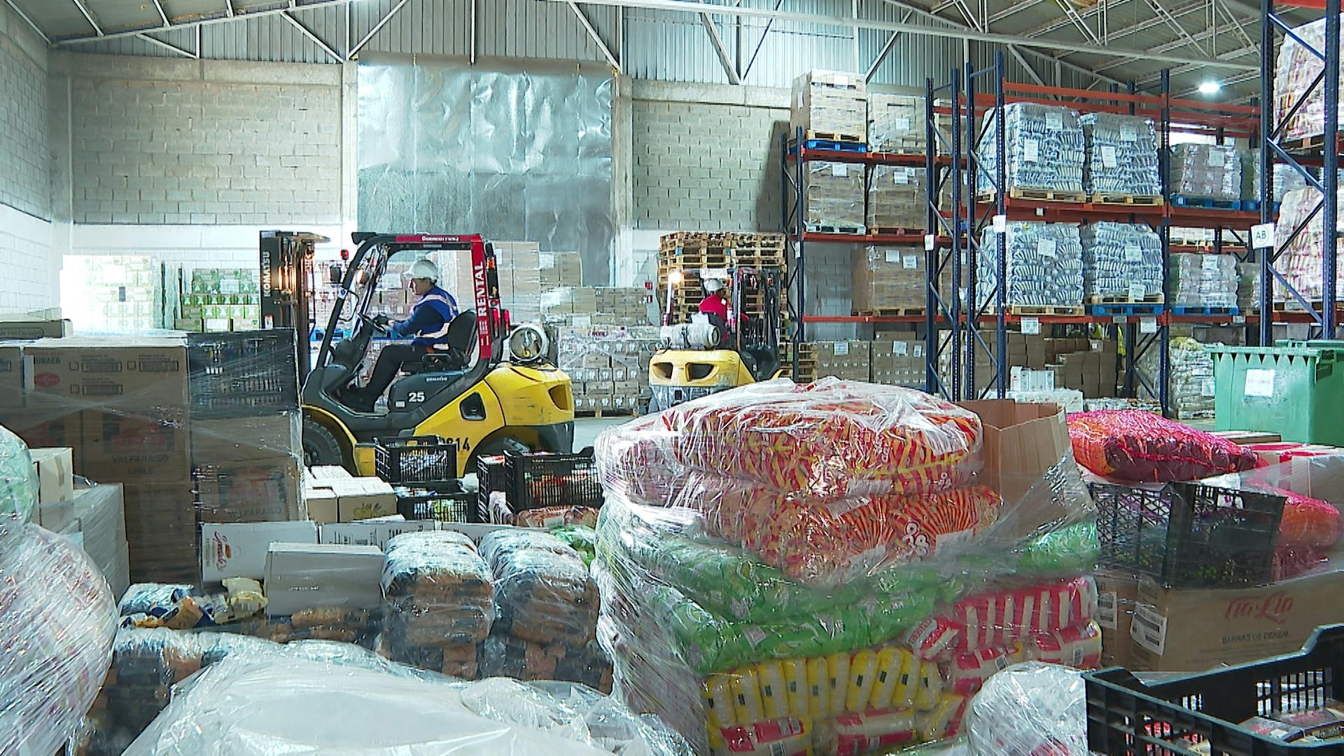 Realizan visita inspectiva a bodega de alimentos de JUNAEB 