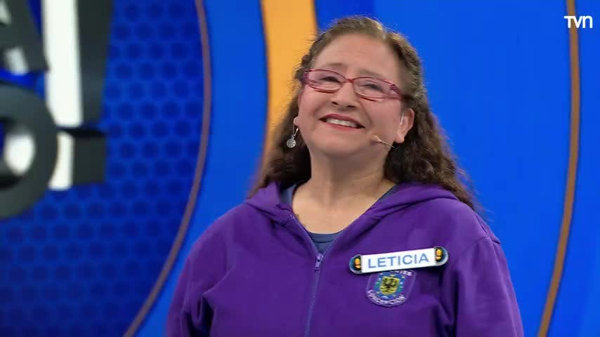 "No la puedo lanzar sin cantar": Participante se la jugó y deslumbró con su voz en Ahora Caigo