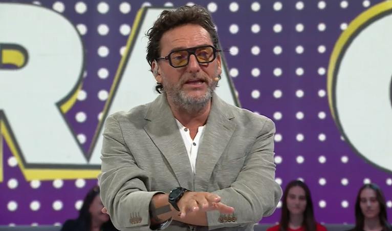 “Tengo un mensaje para ti”: médium sorprendió a Daniel Fuenzalida en pleno programa