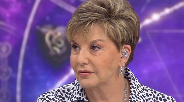 "Era con el fin de verme muerta": Paulina Nin recuerda el hallazgo de una foto suya en el cementerio 