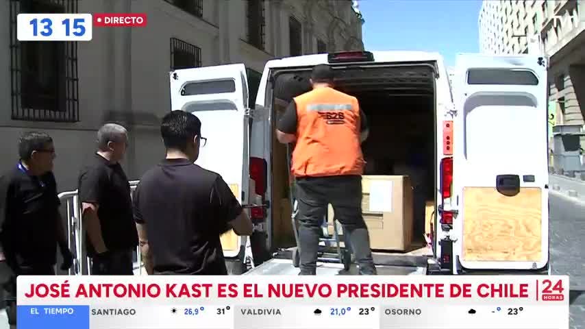 Comienza la instalación en La Moneda: llegan los muebles del Presidente Kast