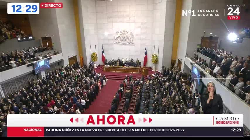 VIDEO: Boric deja la banda presidencial y entrega el mando a Kast