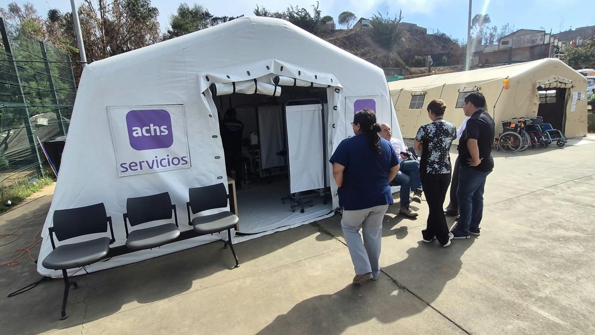 Carpa clínica de la ACHS sigue atendiendo a damnificados de Lirquén
