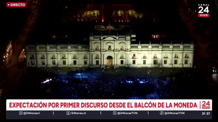 Presidente Kast firma primeros decretos