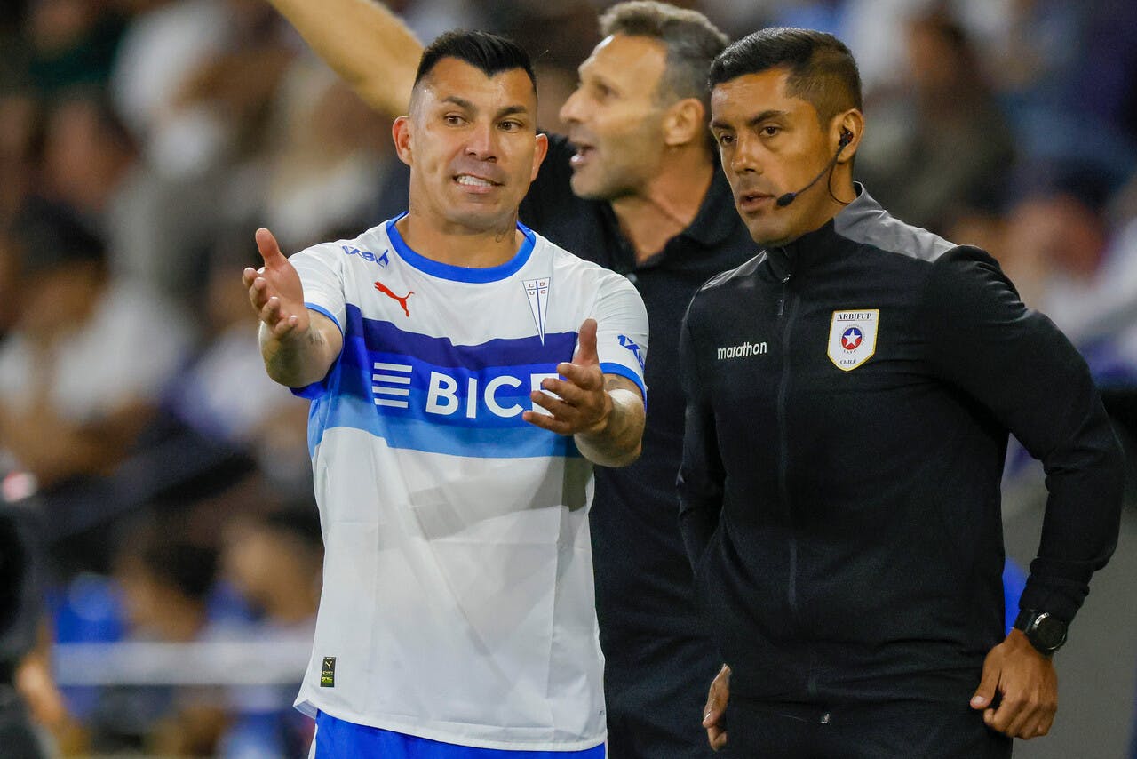 En agónico empate de la UC: ¿Debió irse expulsado Gary Medel?