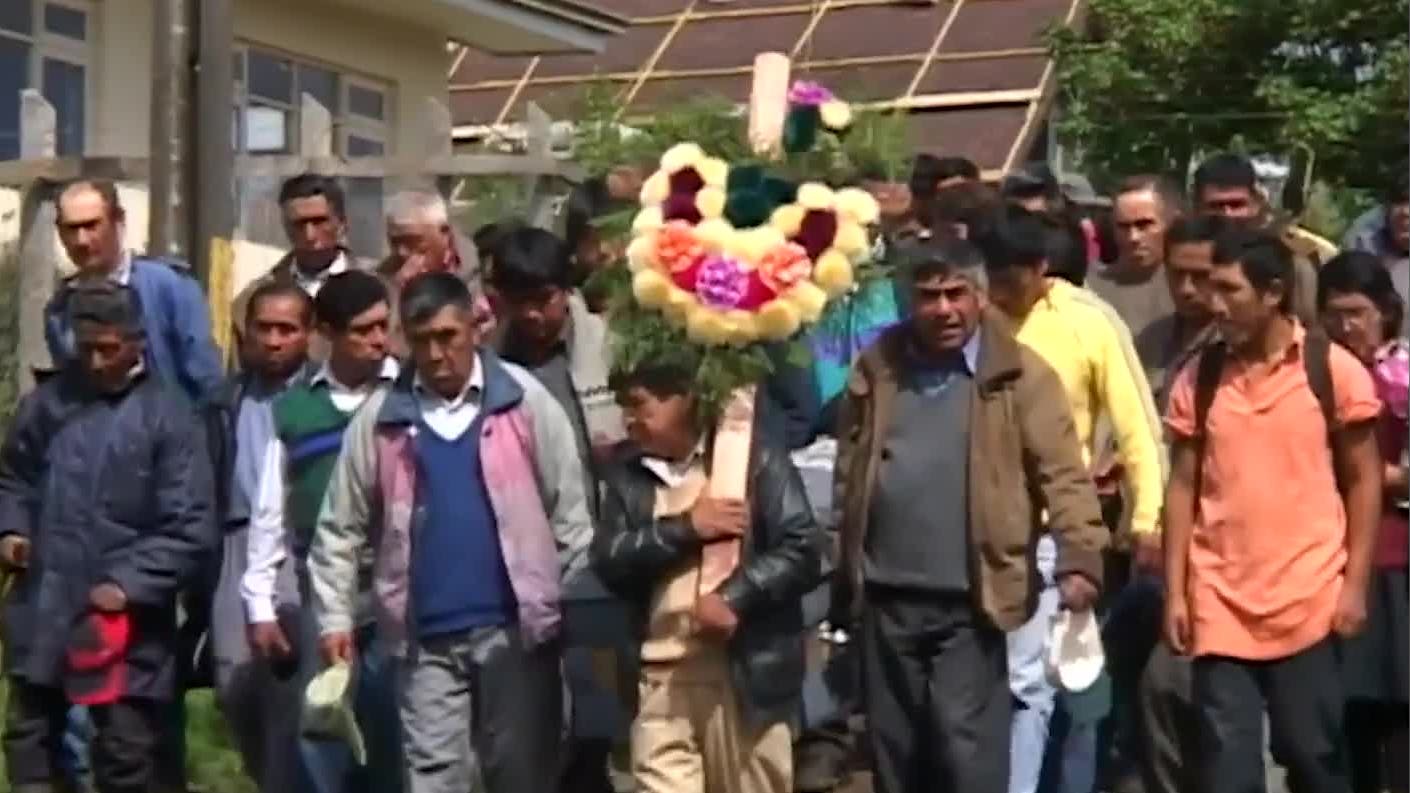 San Juan de la Costa | Frutos del país - T3E15