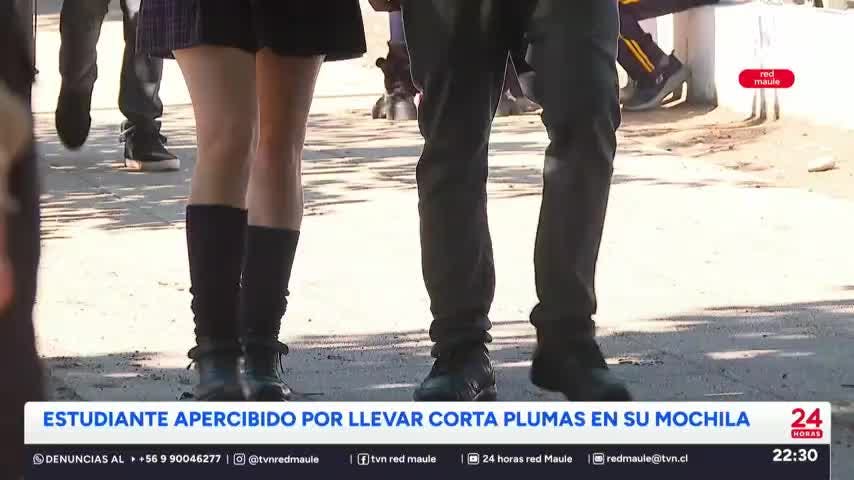 Estudiante apercibido por llevar corta plumas en su mochila 