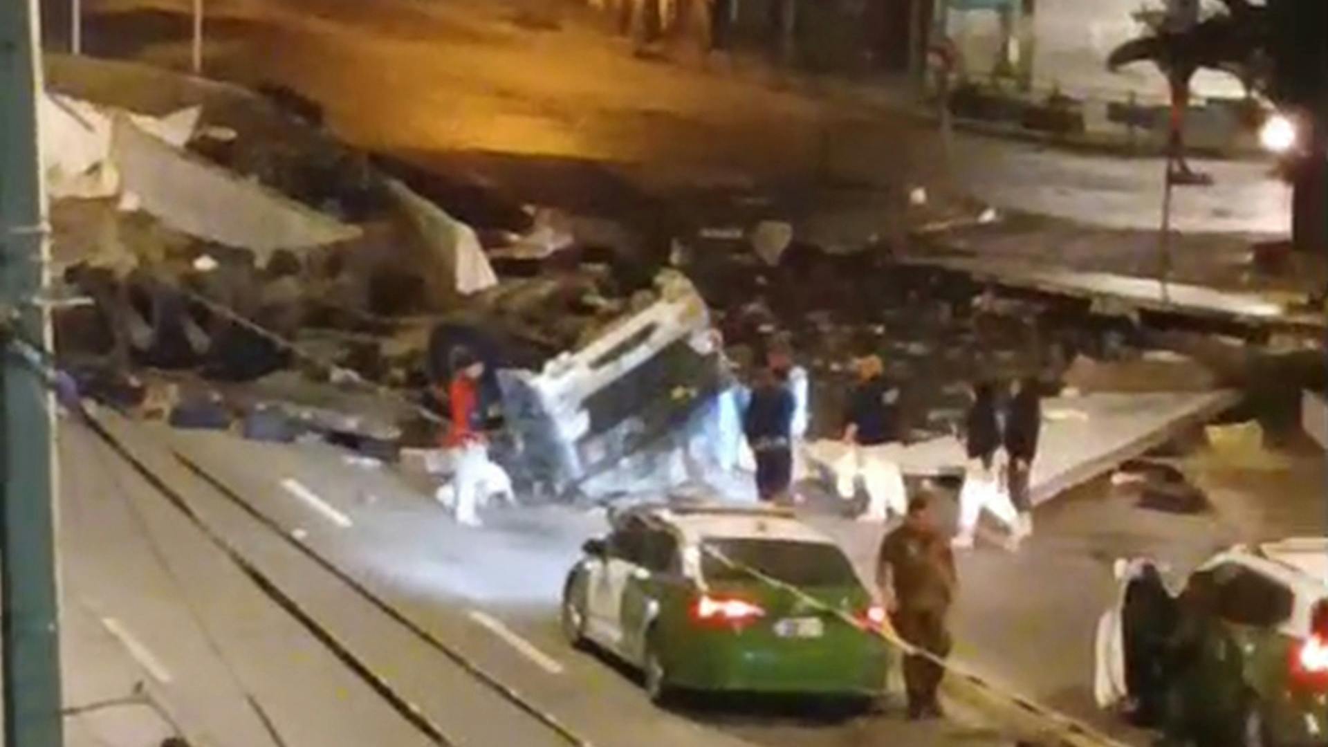 Gran congestión en Valparaíso por camión volcado