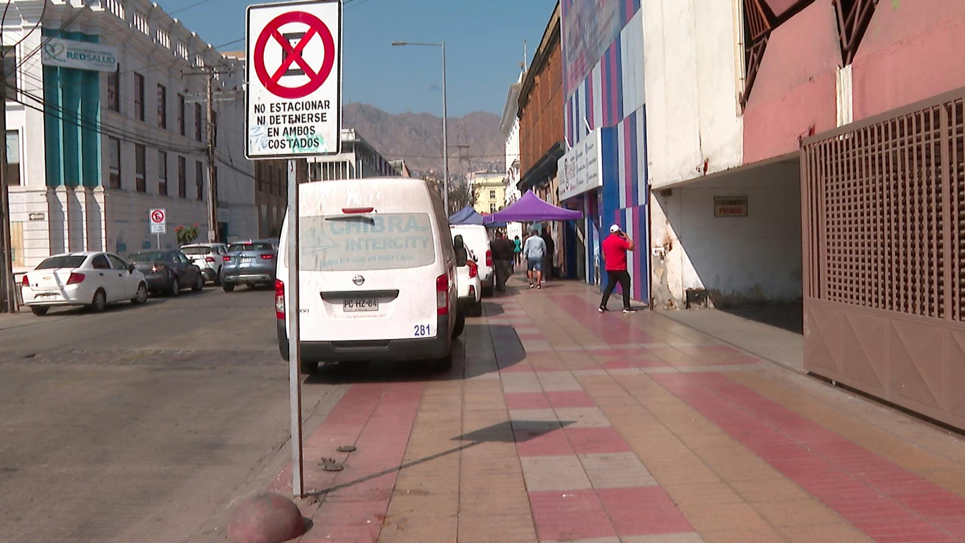 Alza en multas por vehículos mal estacionados