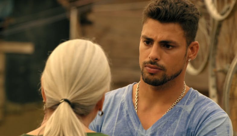 Avenida Brasil - T1E11 | La novia de Jorgito 