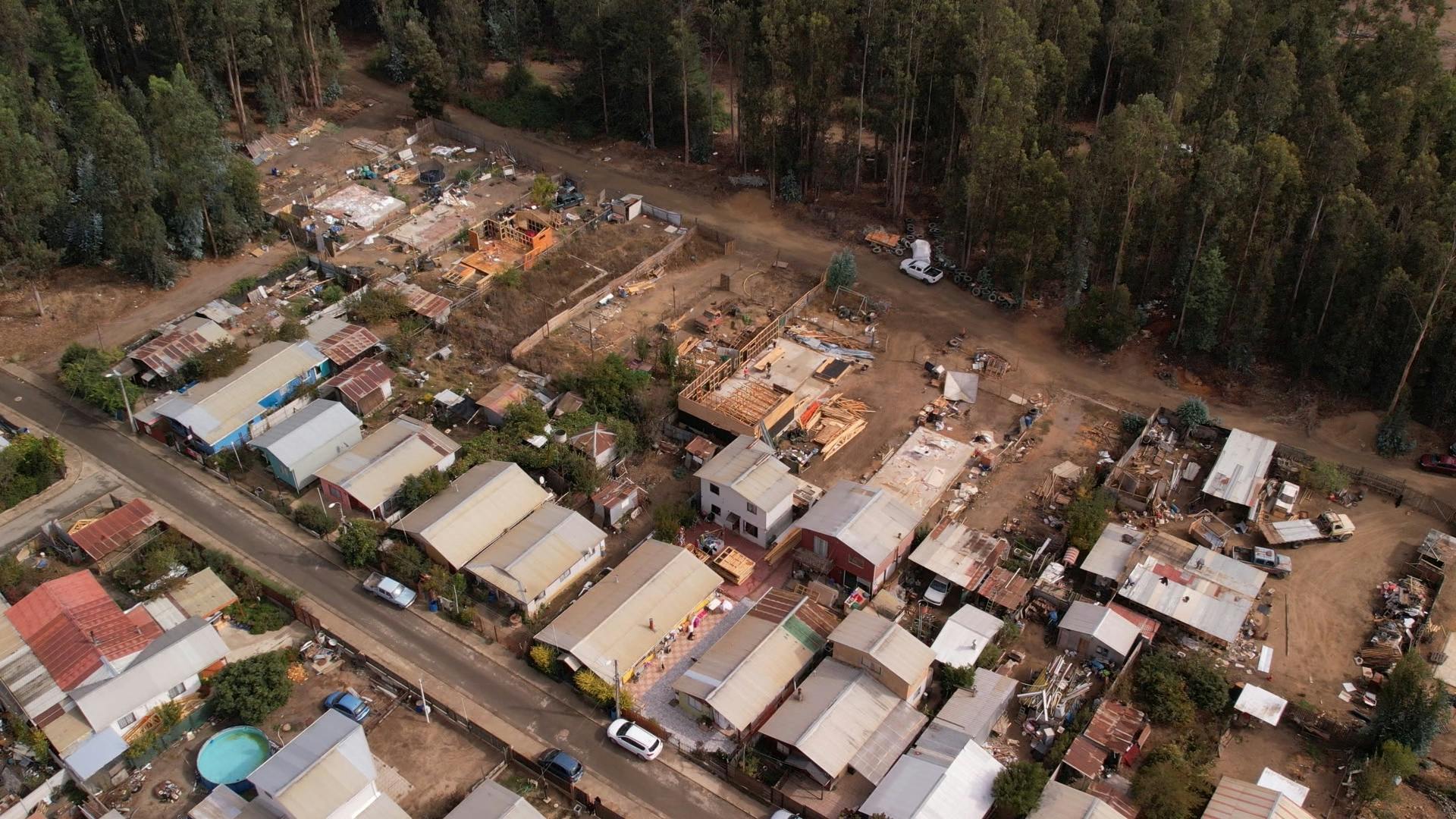 A horas del desalojo, vecinos de Los Álamos desarman sus casas