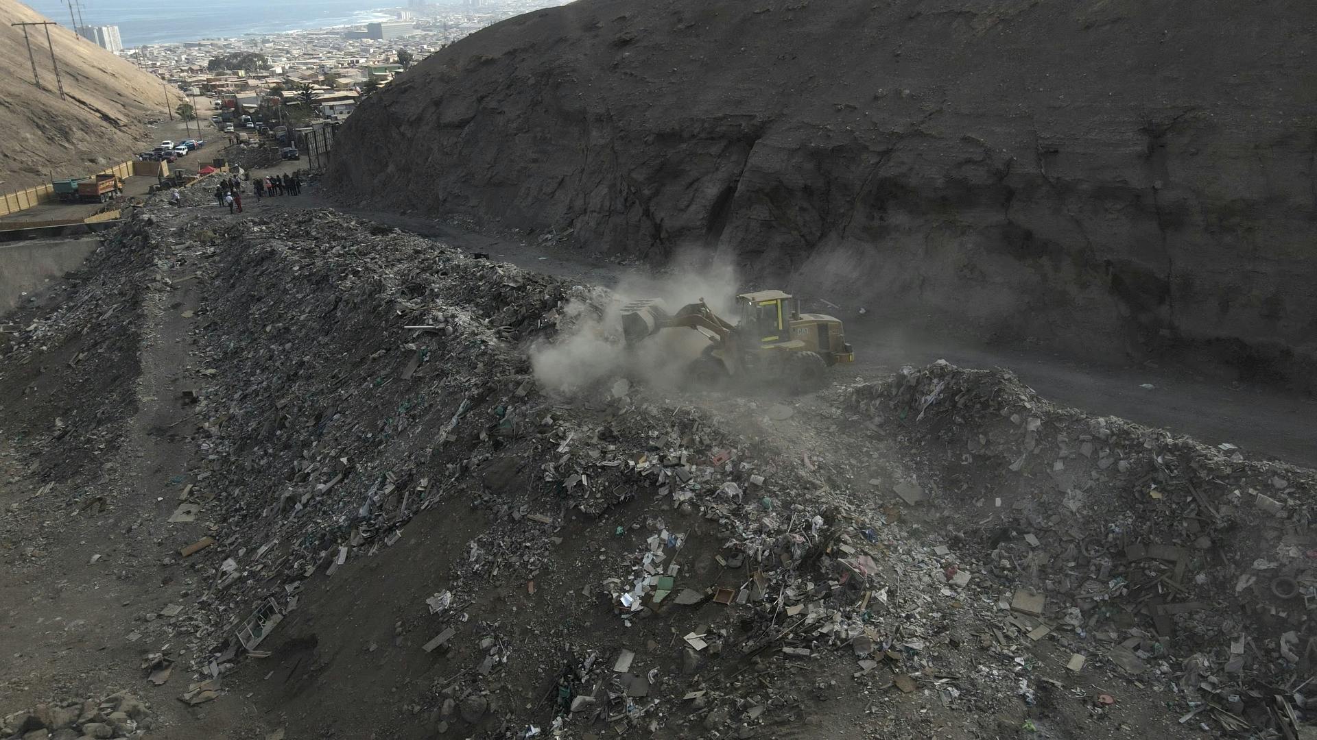 Inicia plan de limpiezas de zonas aledañas a las vías aluvionales