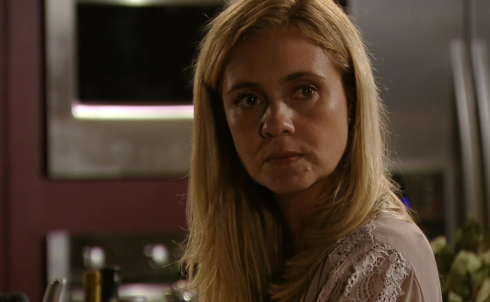 Avenida Brasil - T1E13 | ¡No llores y cállate!