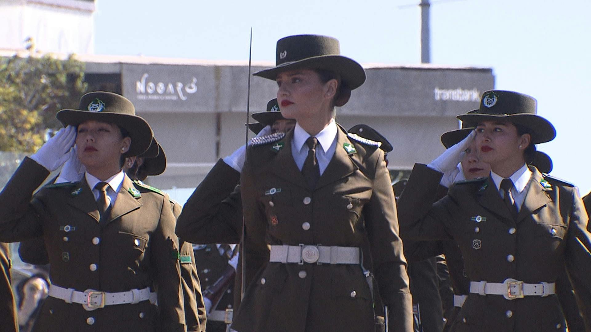 Carabineros conmemora 99 años con desfile en Viña del Mar