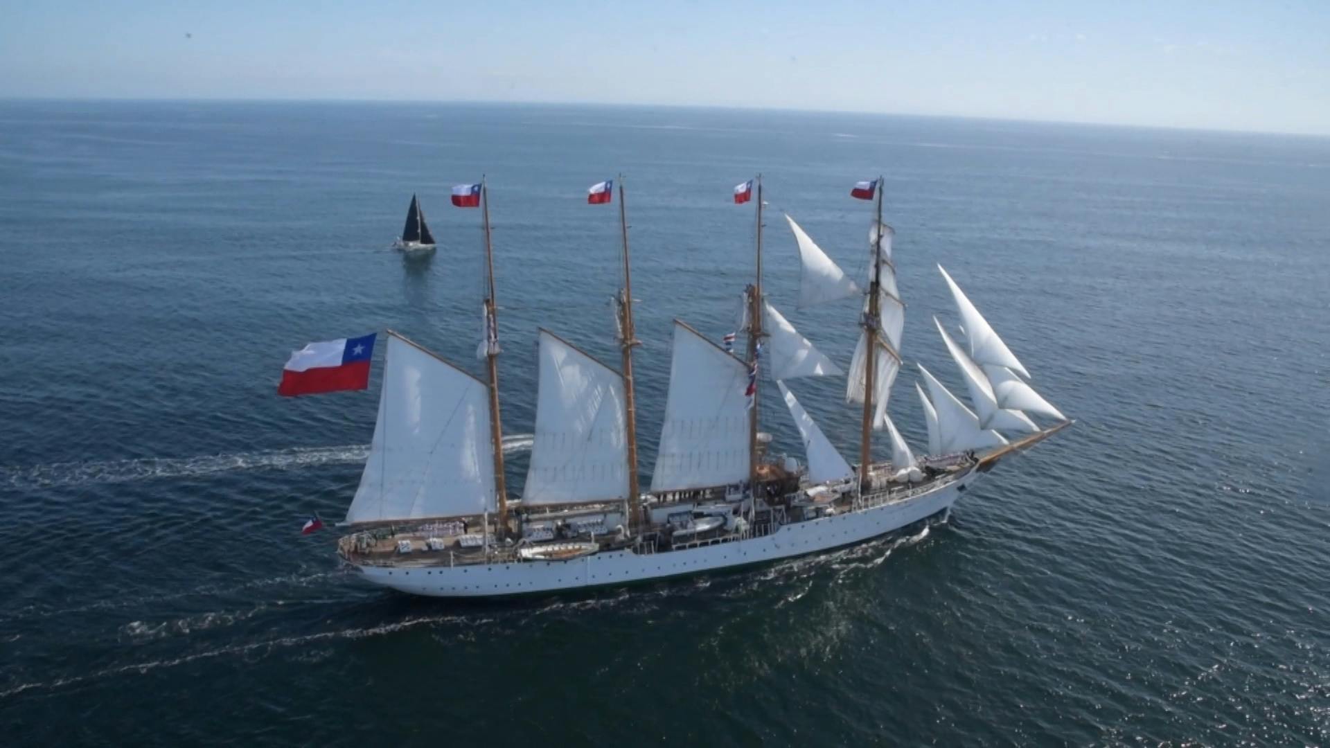Buque escuela Esmeralda inicia su nuevo crucero de instrucción